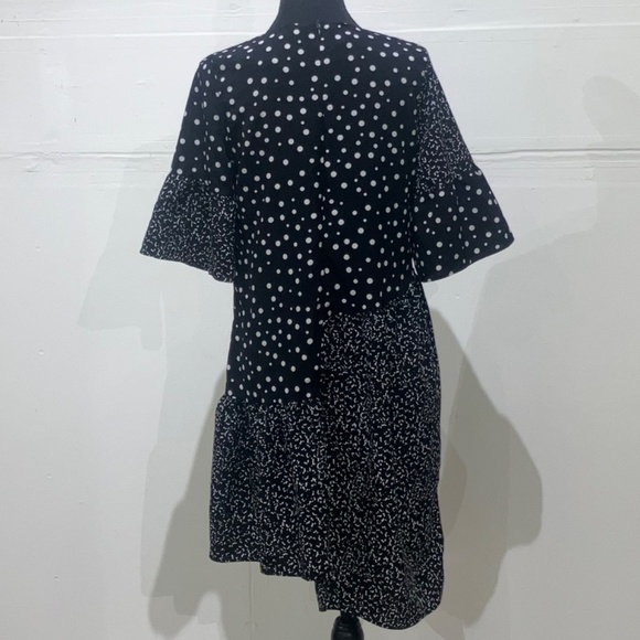 Black and white multi fabric asymmetrical dress - Picture 8 of 9